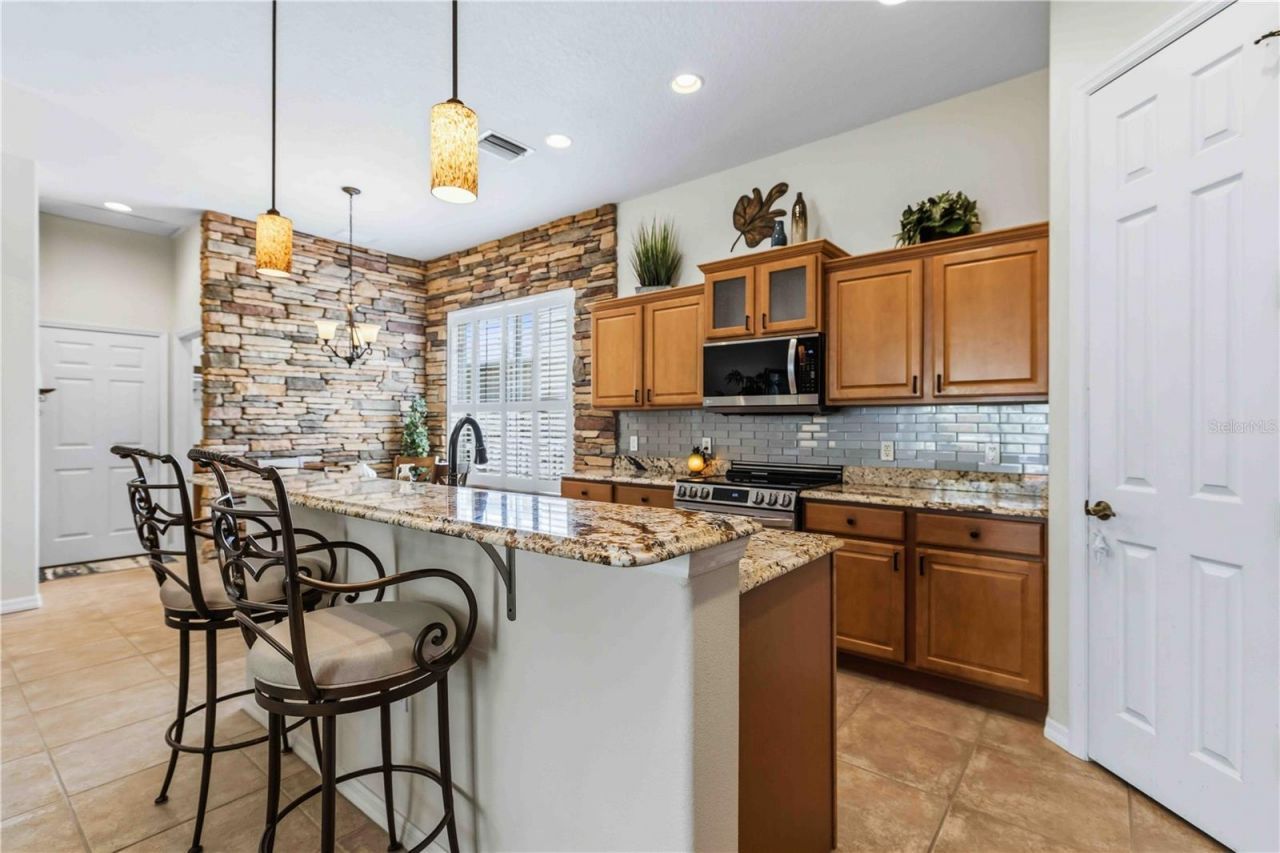 7915 Edmonston Circle, University Park, FL 34201 Photo