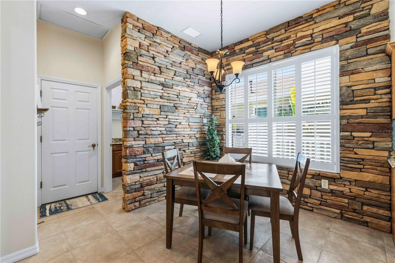 7915 Edmonston Circle, University Park, FL 34201 Photo