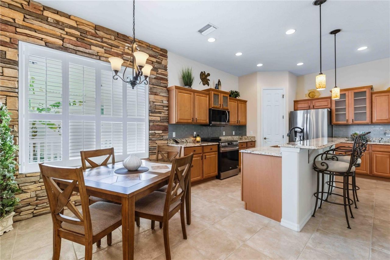 7915 Edmonston Circle, University Park, FL 34201 Photo