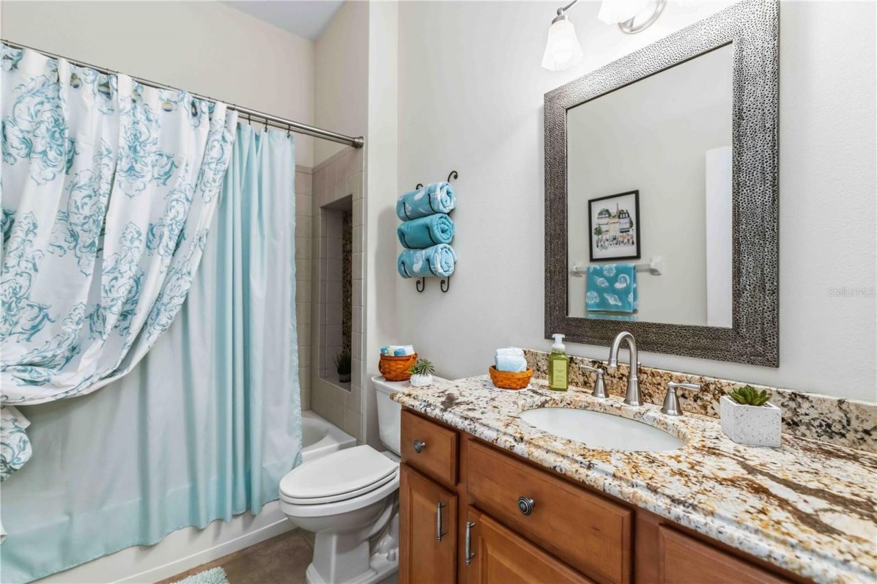 7915 Edmonston Circle, University Park, FL 34201 Photo