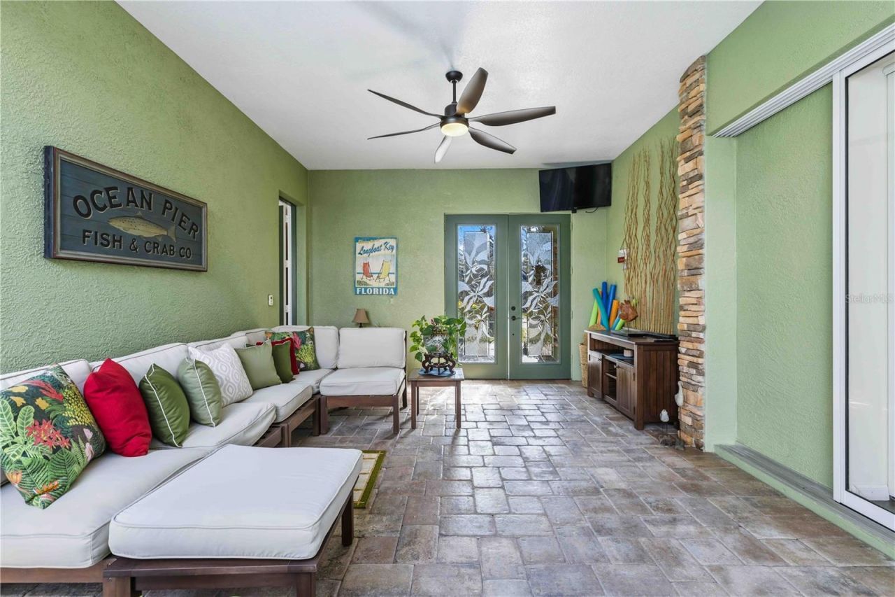 7915 Edmonston Circle, University Park, FL 34201 Photo