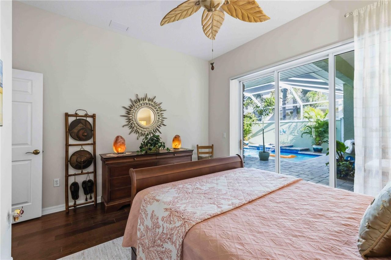 7915 Edmonston Circle, University Park, FL 34201 Photo