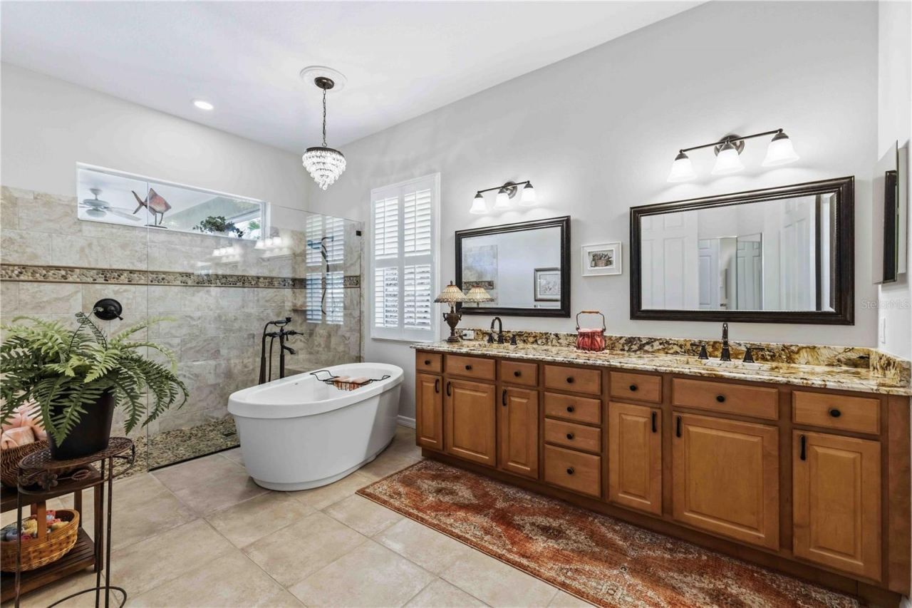 7915 Edmonston Circle, University Park, FL 34201 Photo