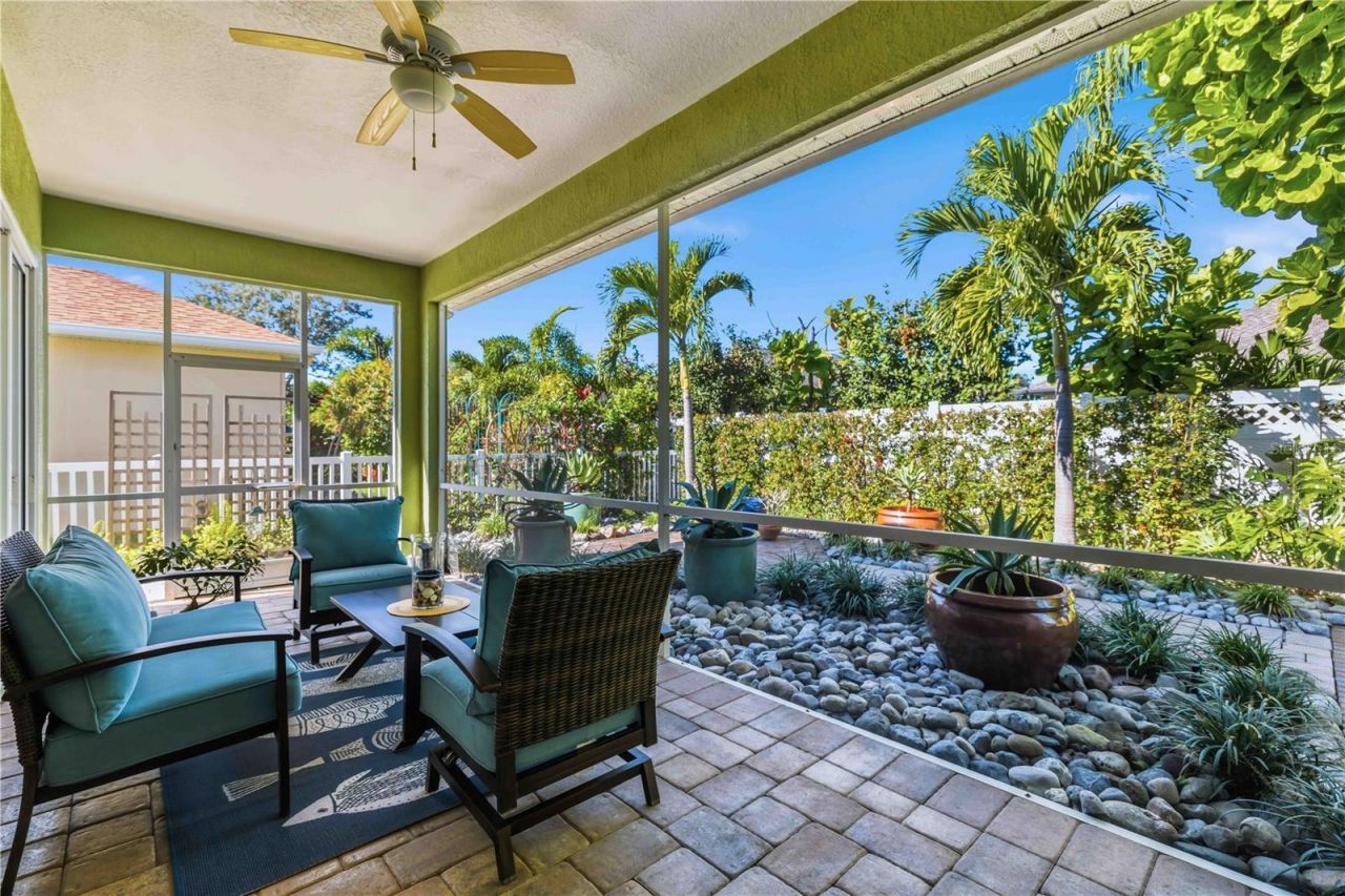 7915 Edmonston Circle, University Park, FL 34201 Photo