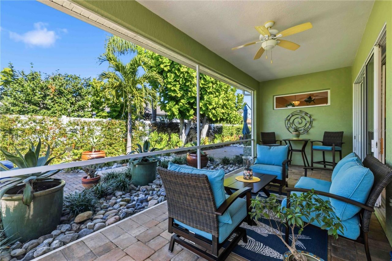 7915 Edmonston Circle, University Park, FL 34201 Photo