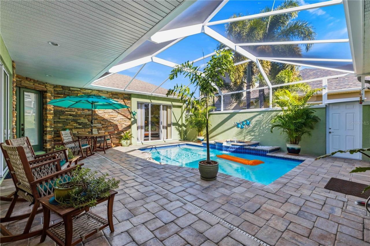 7915 Edmonston Circle, University Park, FL 34201 Photo