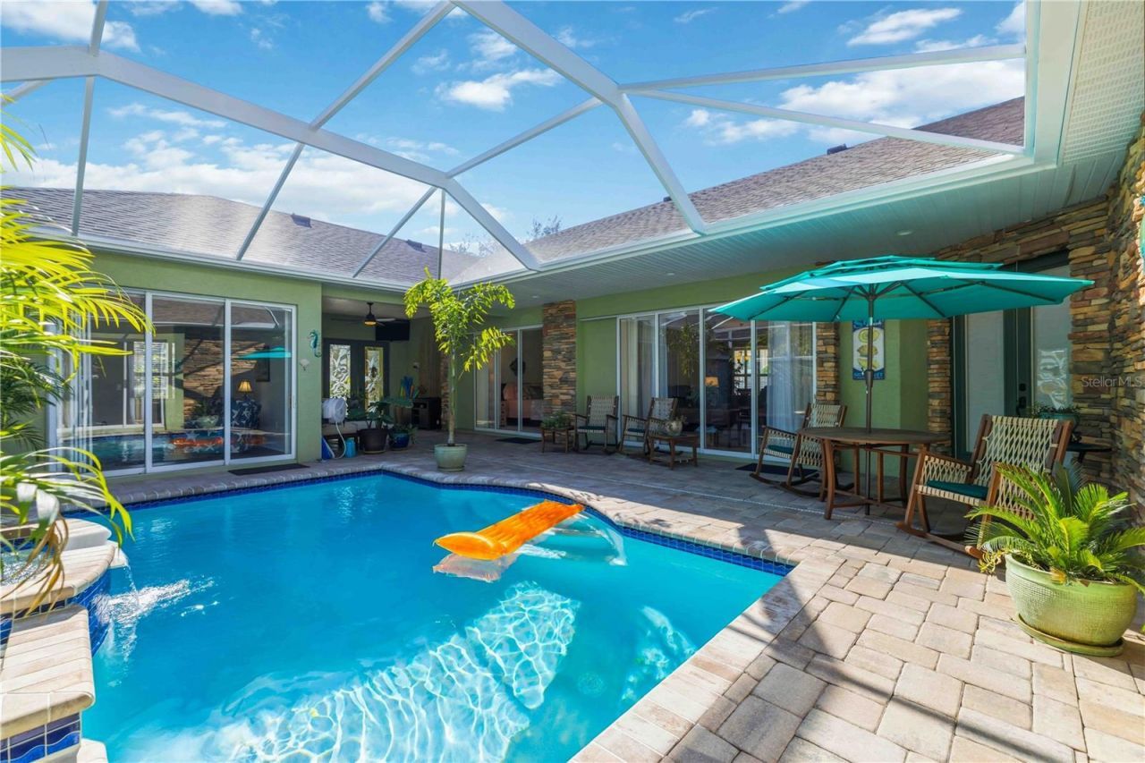 7915 Edmonston Circle, University Park, FL 34201 Photo