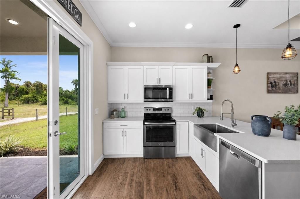 1960 Moulder Dr, Naples, FL 34120 Photo