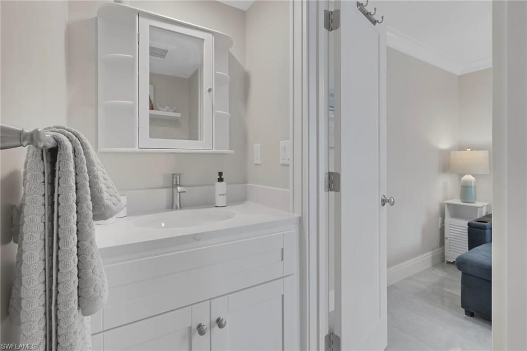 642 12th Ave S, Naples, FL 34102 Photo