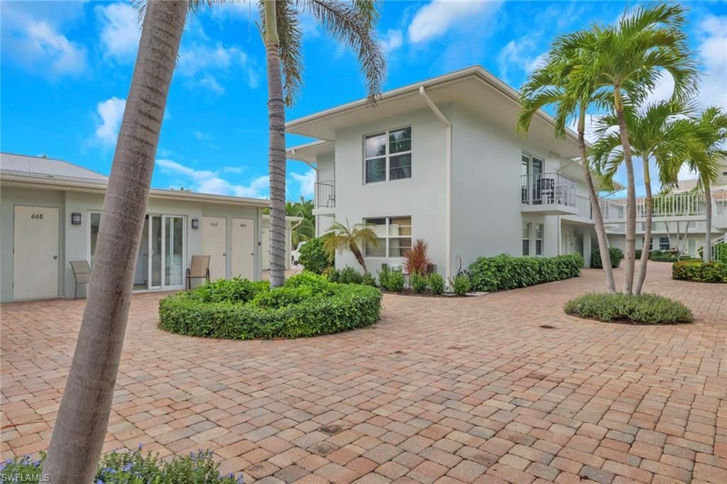 642 12th Ave S, Naples, FL 34102 Photo