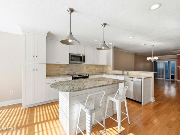 5215 SAN JOSE Boulevard, Unit 103, Jacksonville, FL 32207