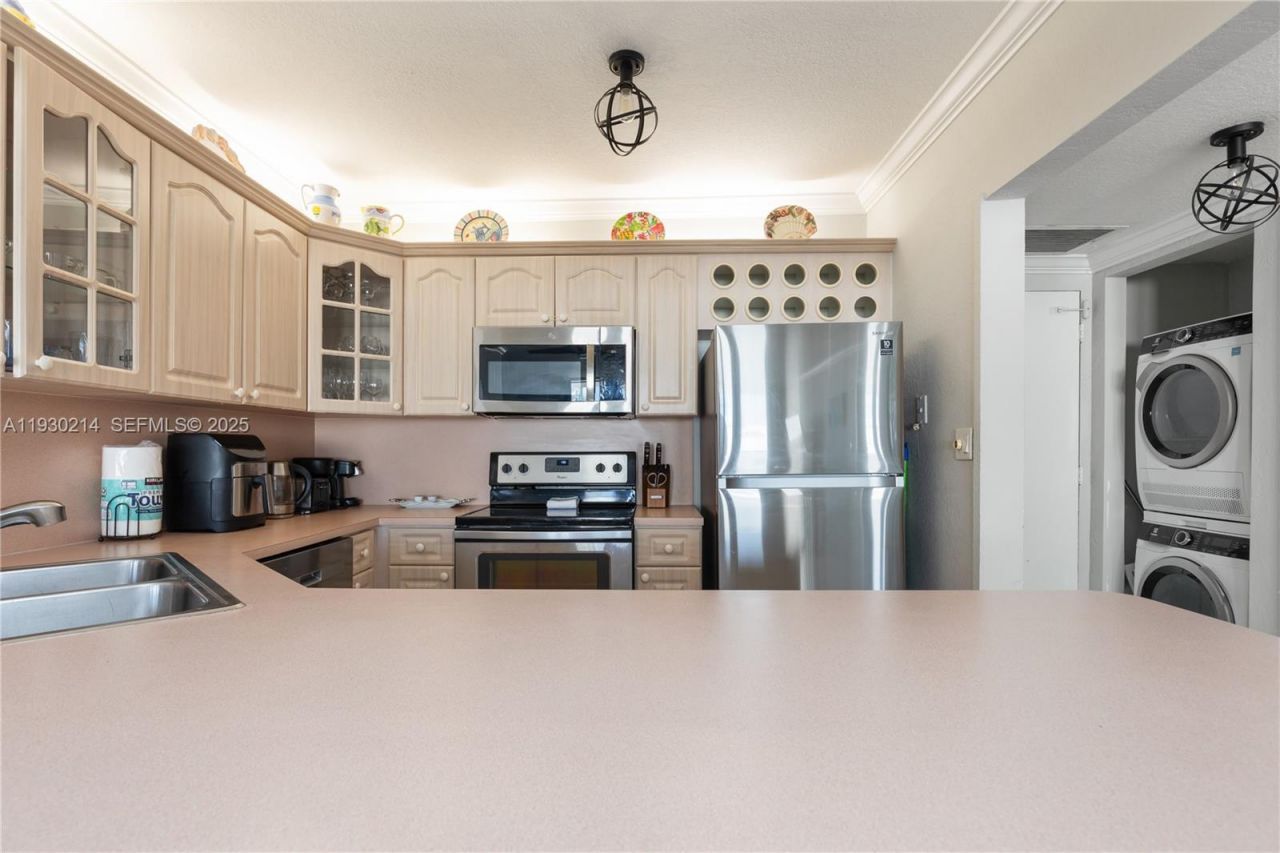 3725 S Ocean Dr, Unit 1421, Hollywood, FL 33019 Photo