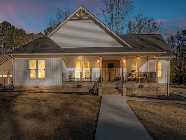 905 County Road 33, Scottsboro, AL 35769