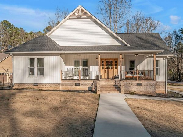 905 County Road 33, Scottsboro, AL 35769