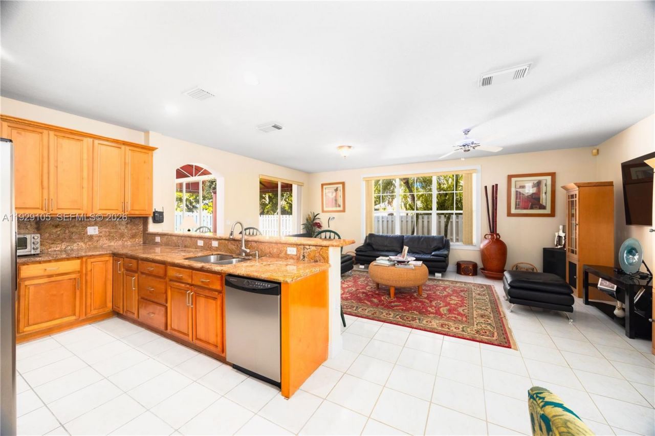 15241 SW 51st St, Miramar, FL 33027 Photo