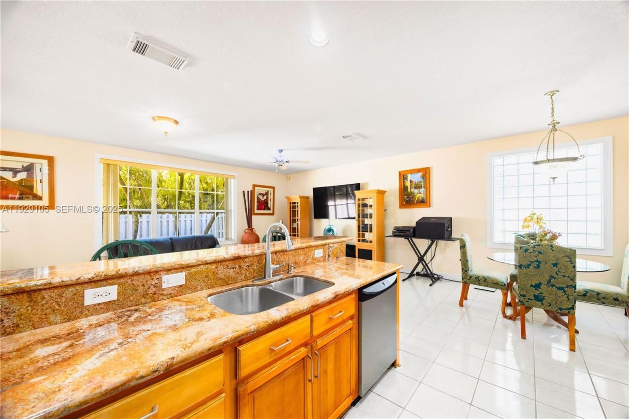 15241 SW 51st St, Miramar, FL 33027 Photo