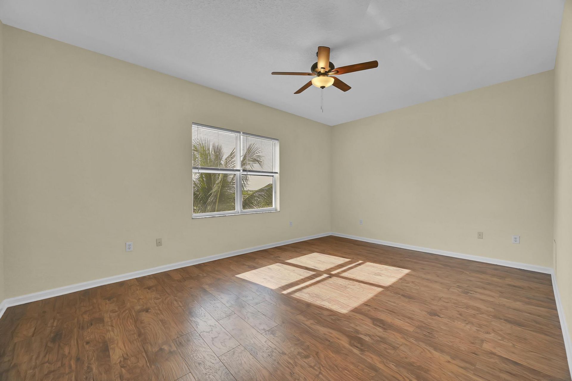 1650 Presidential Way, Unit 504, West Palm Beach, FL 33401 Photo