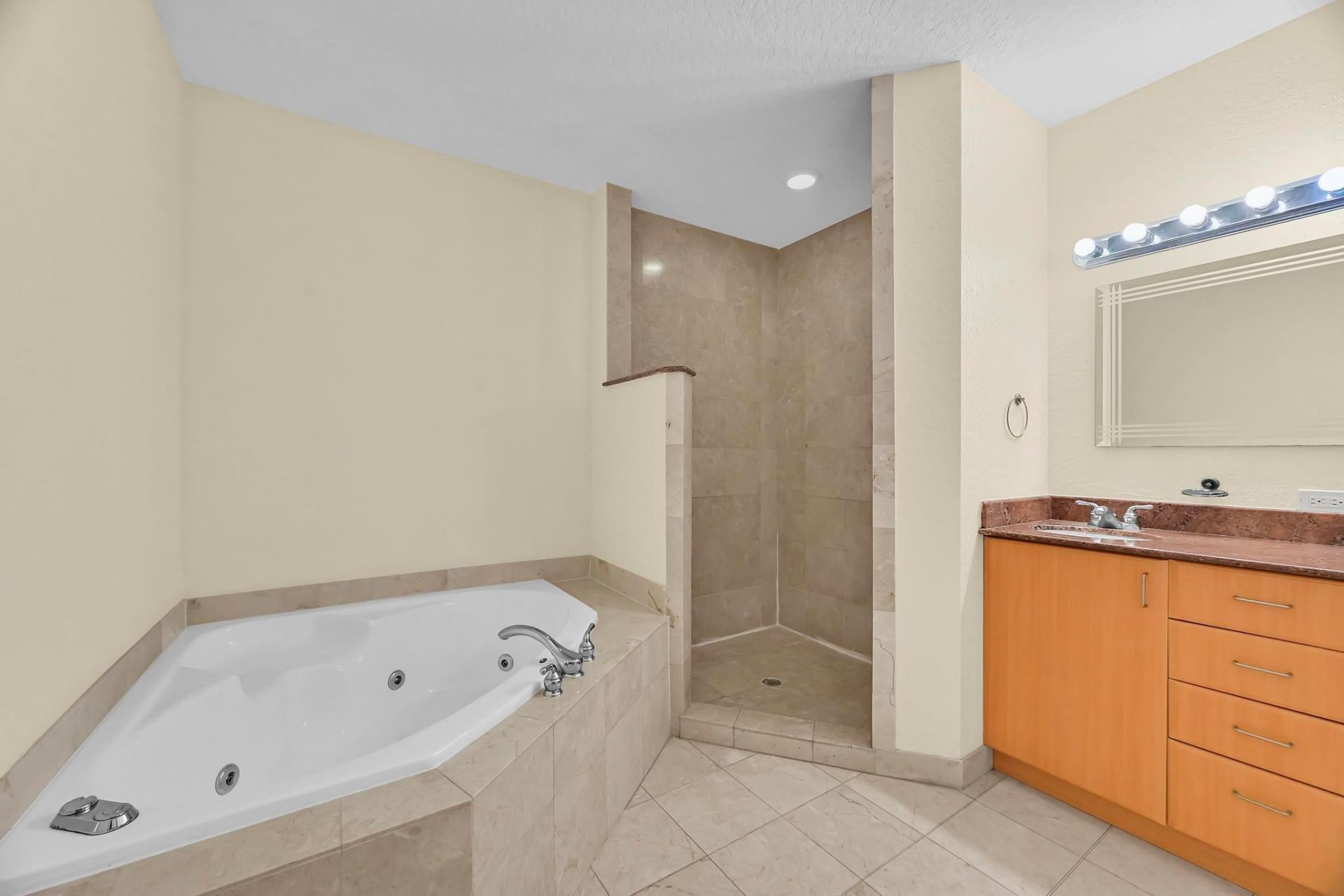 1650 Presidential Way, Unit 504, West Palm Beach, FL 33401 Photo