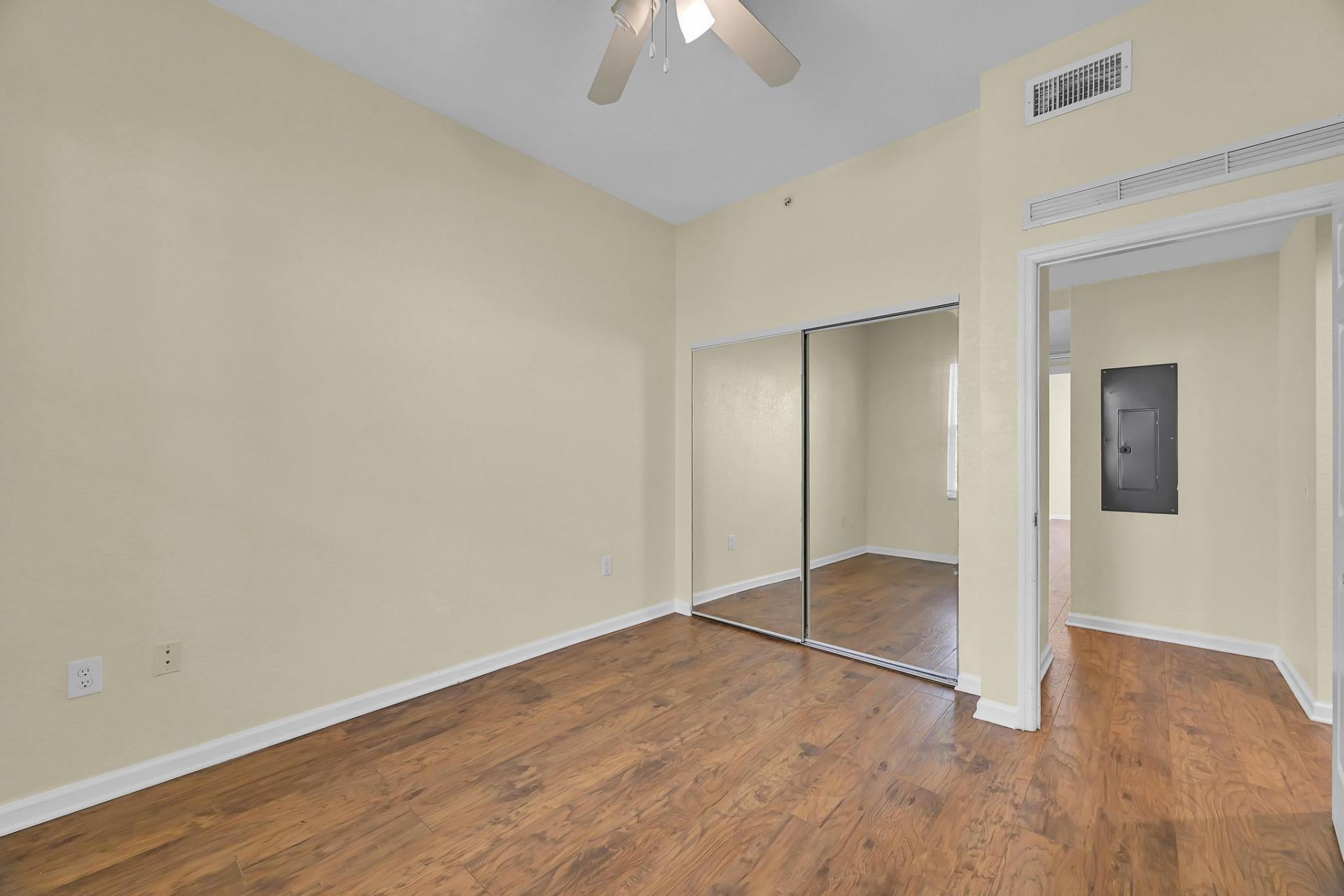 1650 Presidential Way, Unit 504, West Palm Beach, FL 33401 Photo