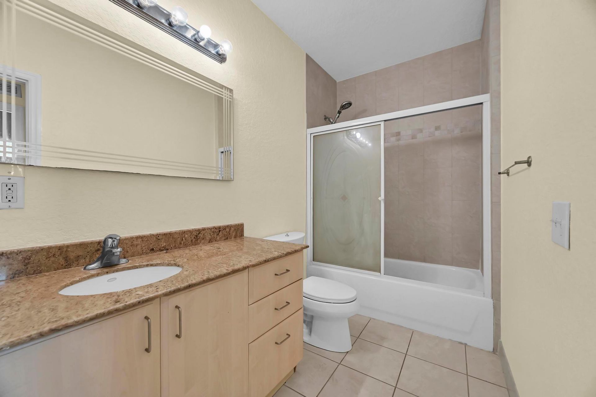 1650 Presidential Way, Unit 504, West Palm Beach, FL 33401 Photo