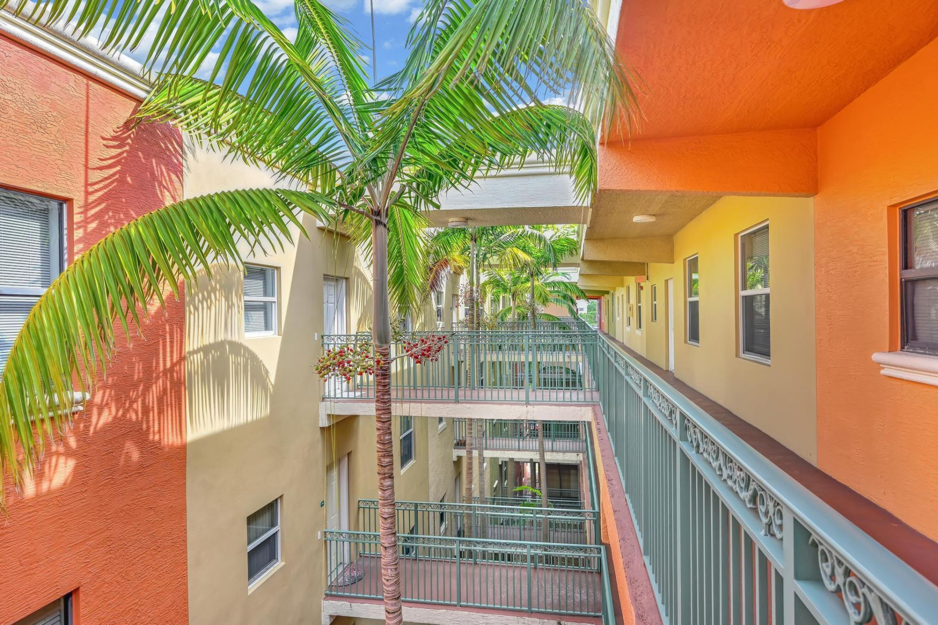 1650 Presidential Way, Unit 504, West Palm Beach, FL 33401 Photo