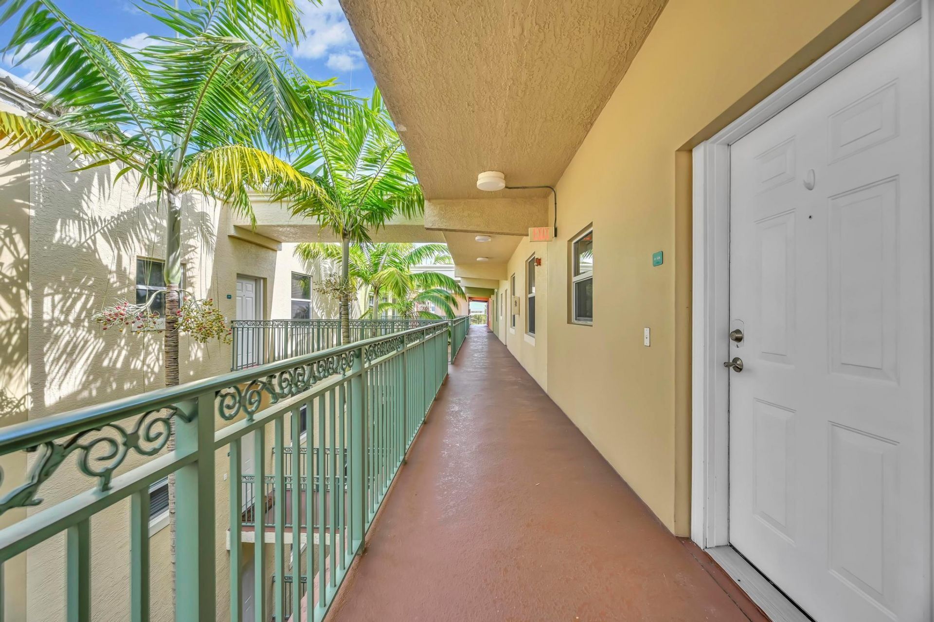 1650 Presidential Way, Unit 504, West Palm Beach, FL 33401 Photo