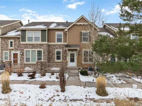 727 Crooked Y Point, Castle Rock, CO 80108
