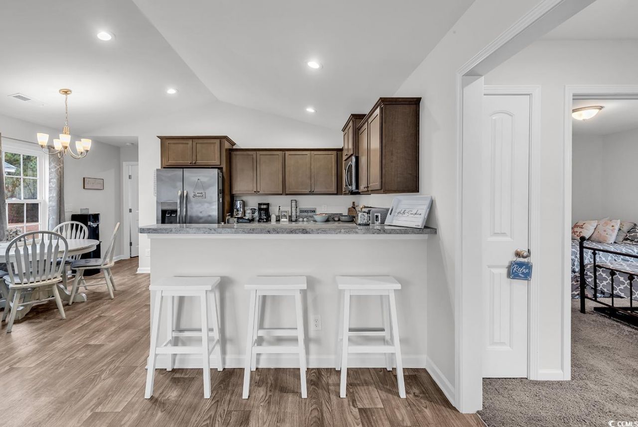 82 Desurrency Ct. Photo 10