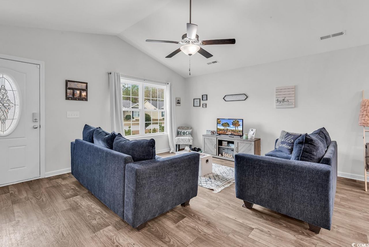 82 Desurrency Ct. Photo 5