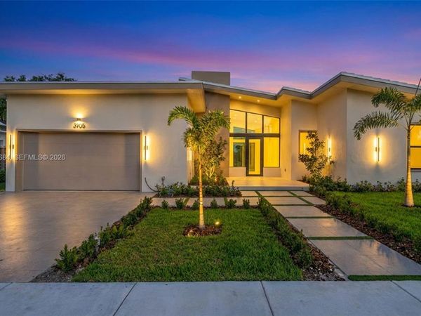 3905 SW 5th St, Coral Gables, FL 33134