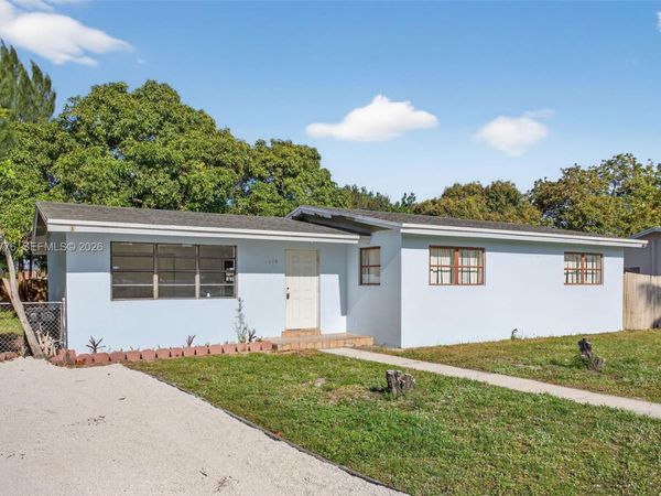 1249 NW 18th St, Fort Lauderdale, FL 33311