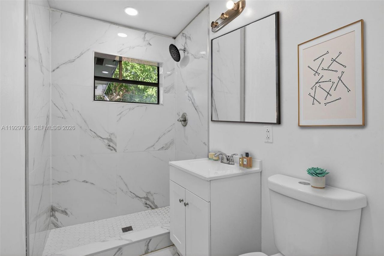 1249 NW 18th St, Fort Lauderdale, FL 33311 Photo