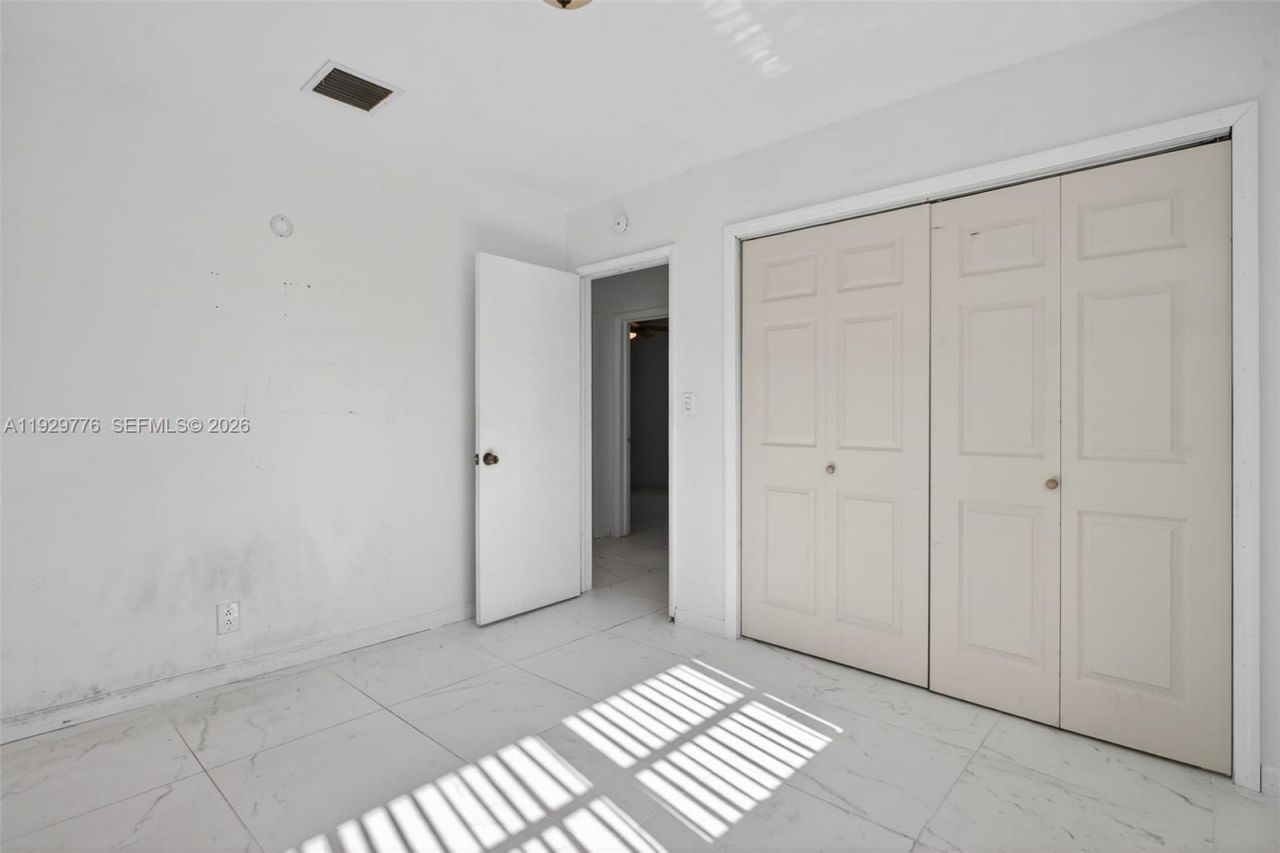 1249 NW 18th St, Fort Lauderdale, FL 33311 Photo