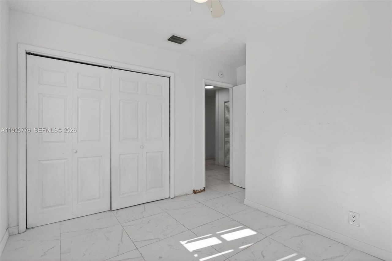 1249 NW 18th St, Fort Lauderdale, FL 33311 Photo