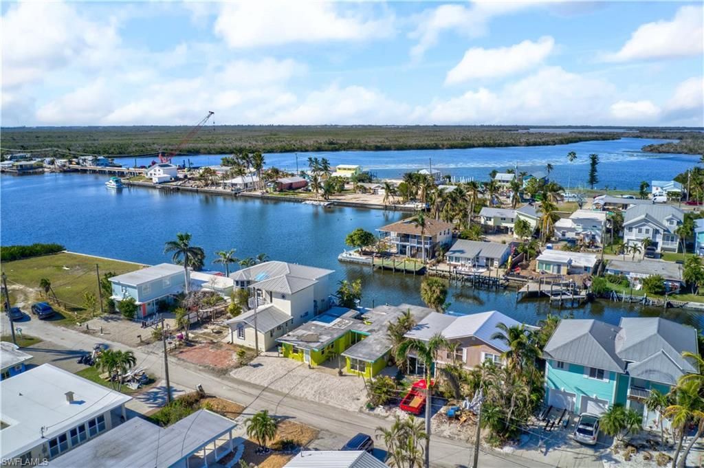 2606 Second St, Matlacha, FL 33993 Photo