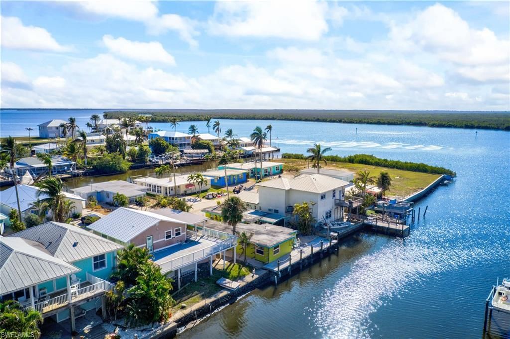 2606 Second St, Matlacha, FL 33993 Photo