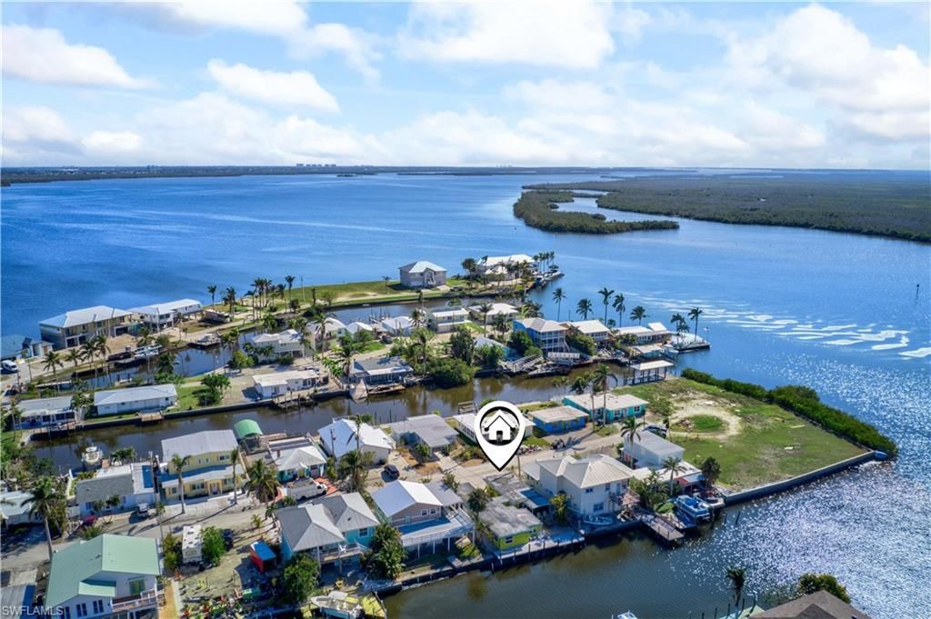 2606 Second St, Matlacha, FL 33993 Photo