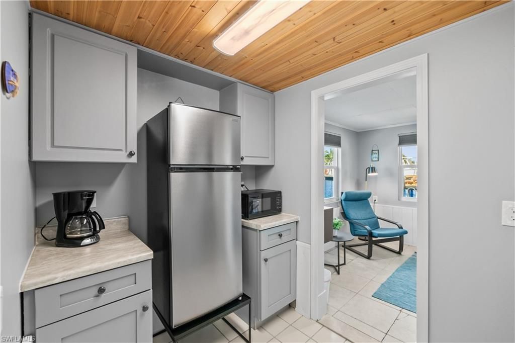 2606 Second St, Matlacha, FL 33993 Photo