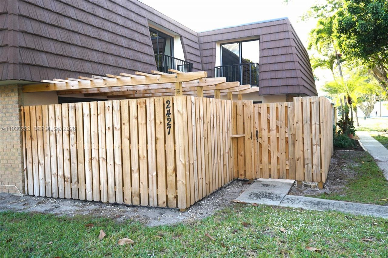 2427 24th Lane, Palm Beach Gardens, FL 33418 Photo