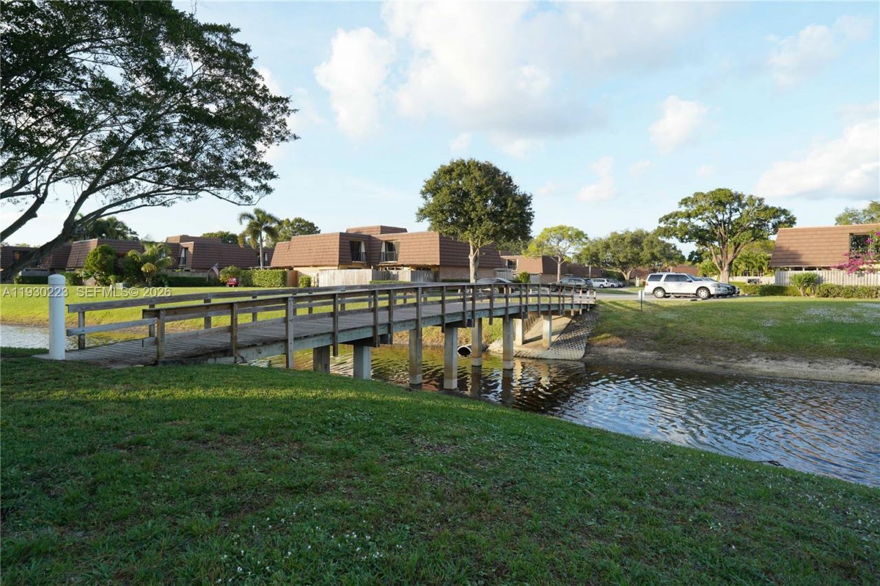 2427 24th Lane, Palm Beach Gardens, FL 33418 Photo