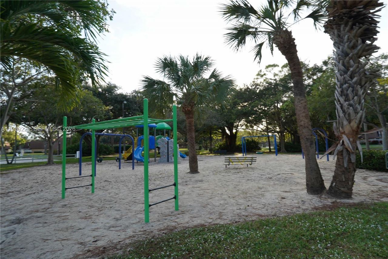 2427 24th Lane, Palm Beach Gardens, FL 33418 Photo