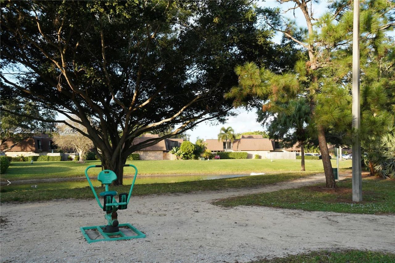 2427 24th Lane, Palm Beach Gardens, FL 33418 Photo