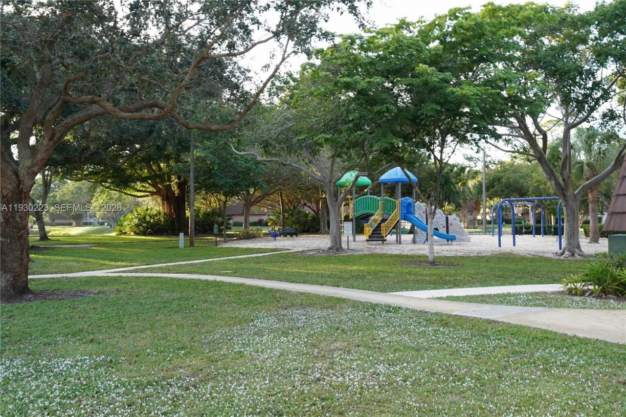 2427 24th Lane, Palm Beach Gardens, FL 33418 Photo