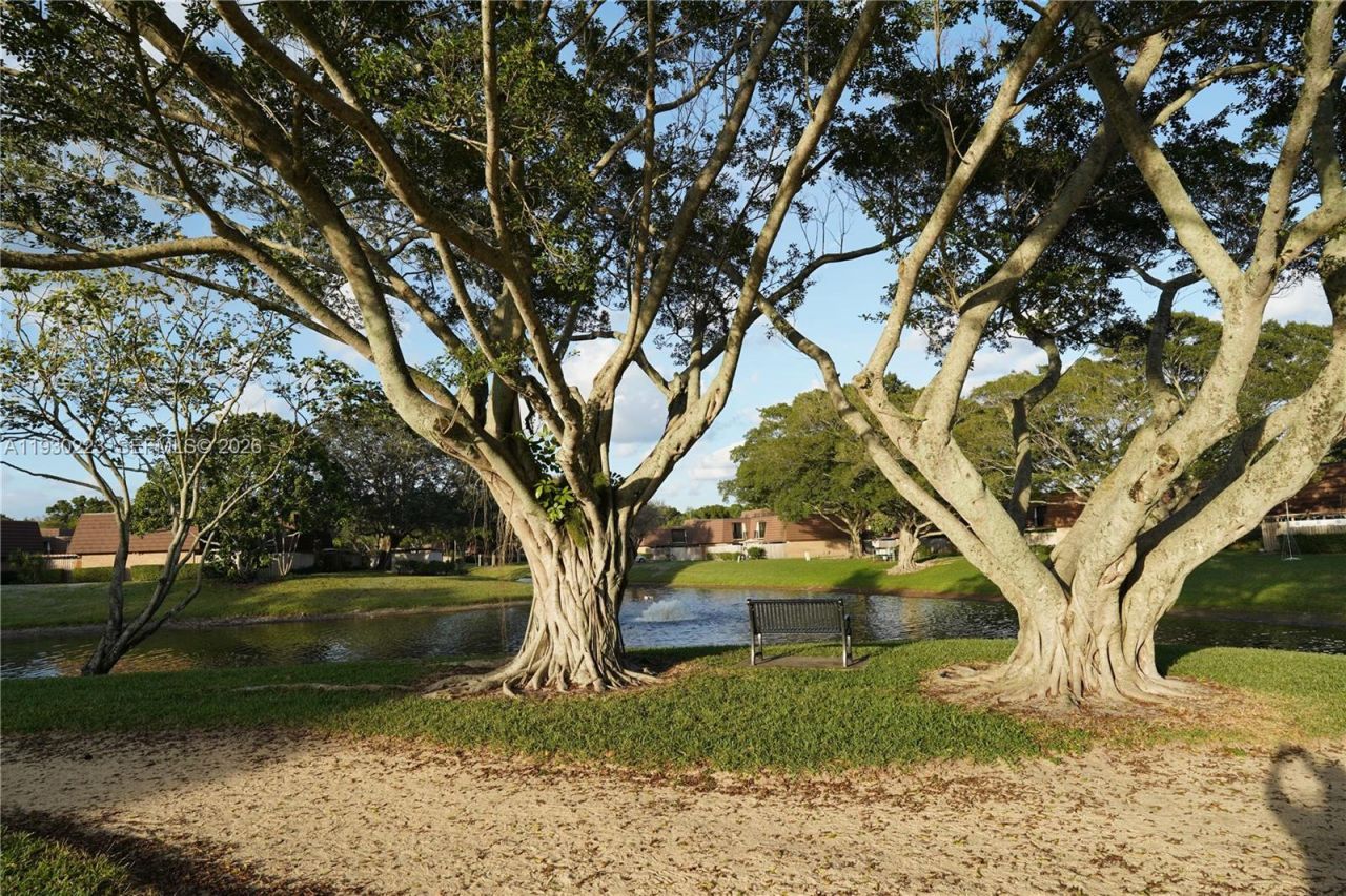 2427 24th Lane, Palm Beach Gardens, FL 33418 Photo