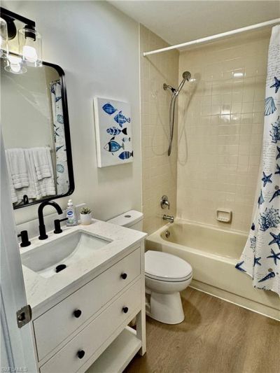 645 Squire Ct, Unit 202, Naples, FL 34104 Photo