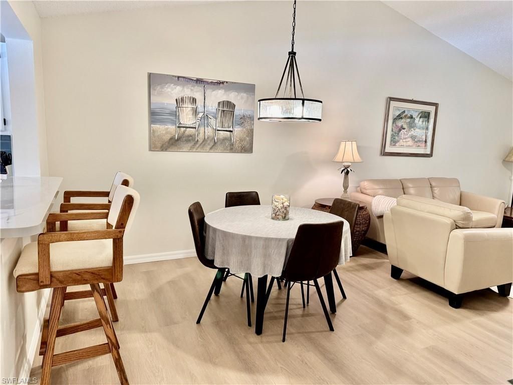 645 Squire Ct, Unit 202, Naples, FL 34104 Photo