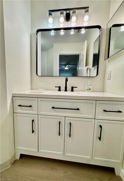 645 Squire Ct, Unit 202, Naples, FL 34104 Photo