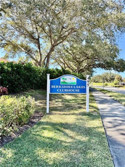 645 Squire Ct, Unit 202, Naples, FL 34104 Photo