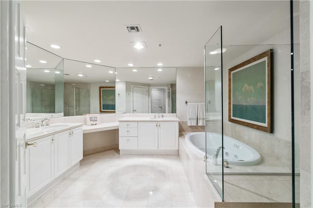 3971 Gulf Shore Blvd N, Unit 501, Naples, FL 34103 Photo