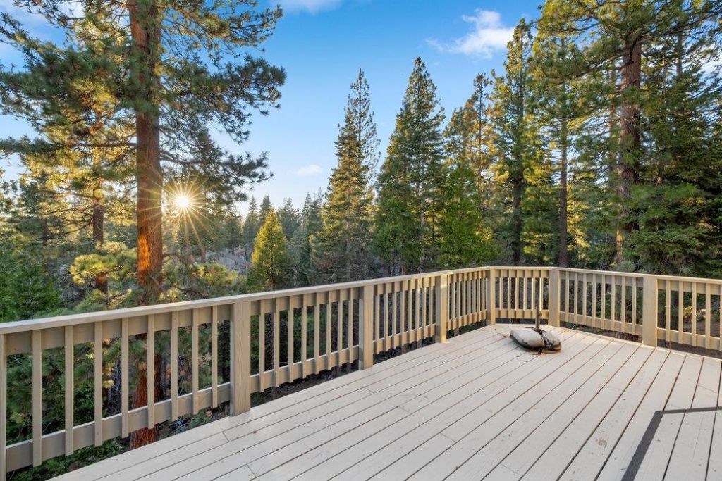 1360 Canterbury Drive, Kings Beach, CA 96143 Photo